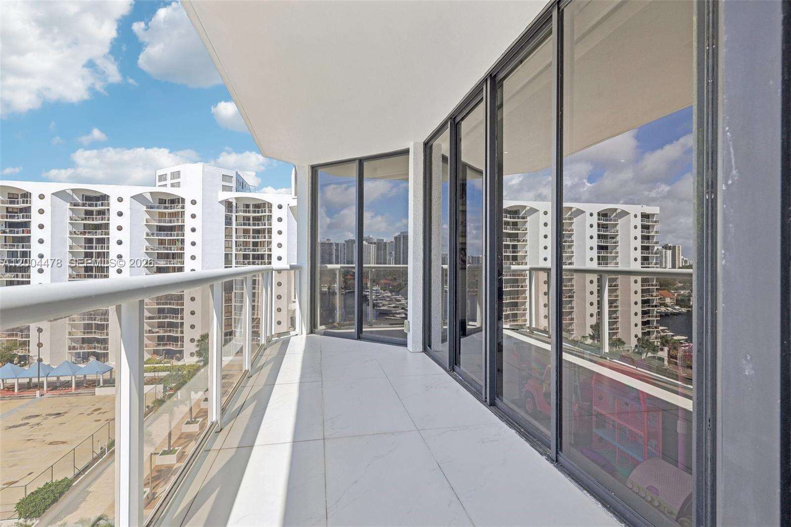 Harborside At The Waterways at 3640 Yacht Club Dr, Aventura, FL 33180 - For Sale photo 40