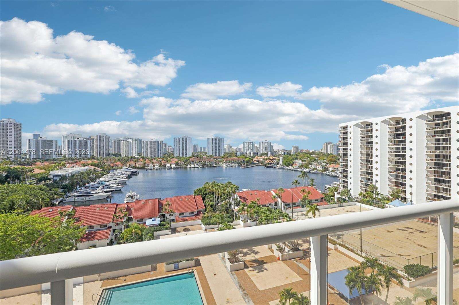 Harborside At The Waterways at 3640 Yacht Club Dr, Aventura, FL 33180 - For Sale photo 41