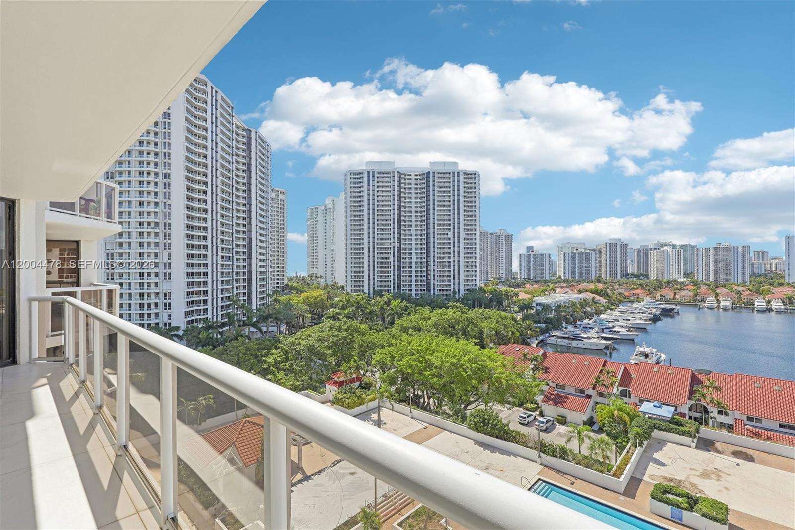 Harborside At The Waterways at 3640 Yacht Club Dr, Aventura, FL 33180 - For Sale photo 42