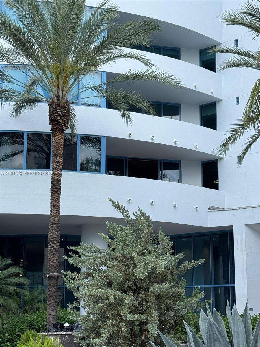 Las Olas River House at 333 Las Olas Way, Fort Lauderdale, FL 33301 - For Sale photo 41
