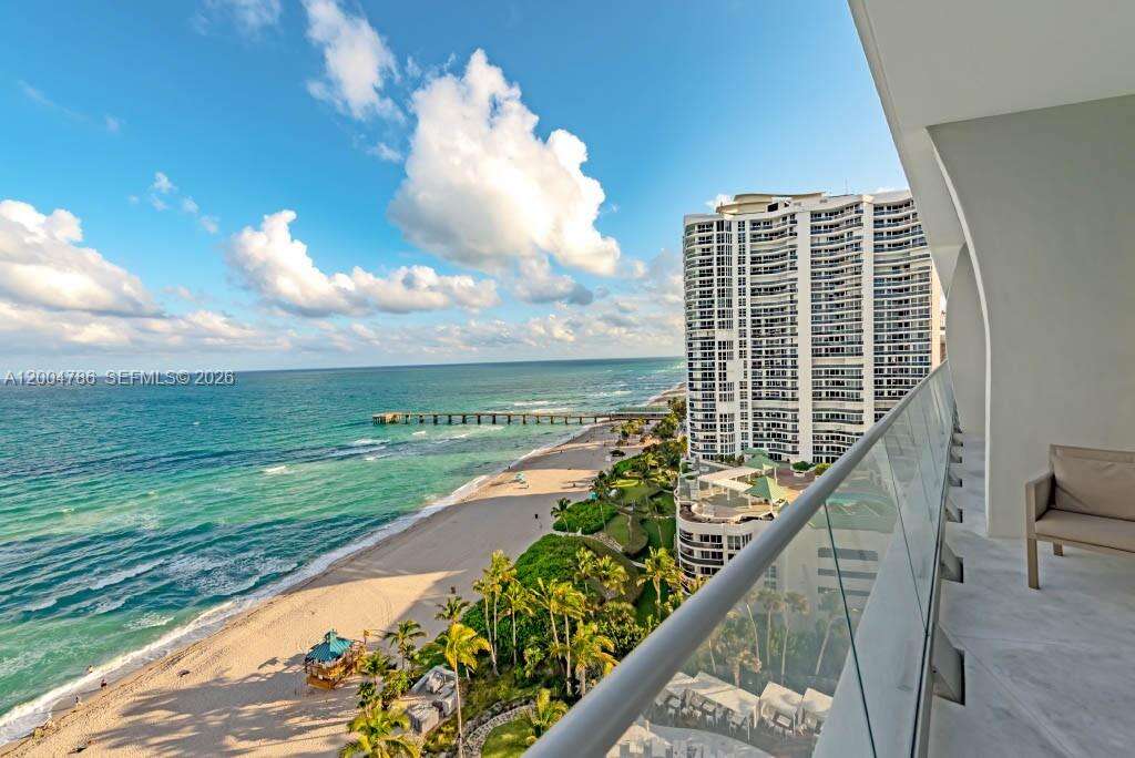 Jade Signature at 16901 Collins Ave, Sunny Isles Beach, FL 33160 - For Sale photo 4