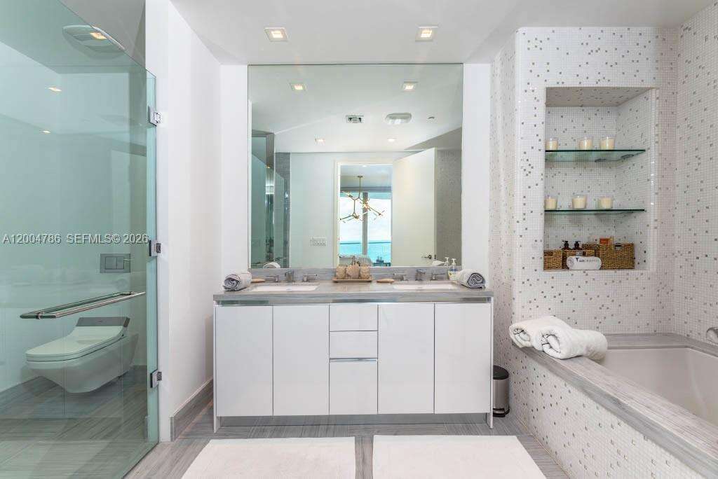 Jade Signature at 16901 Collins Ave, Sunny Isles Beach, FL 33160 - For Sale photo 10