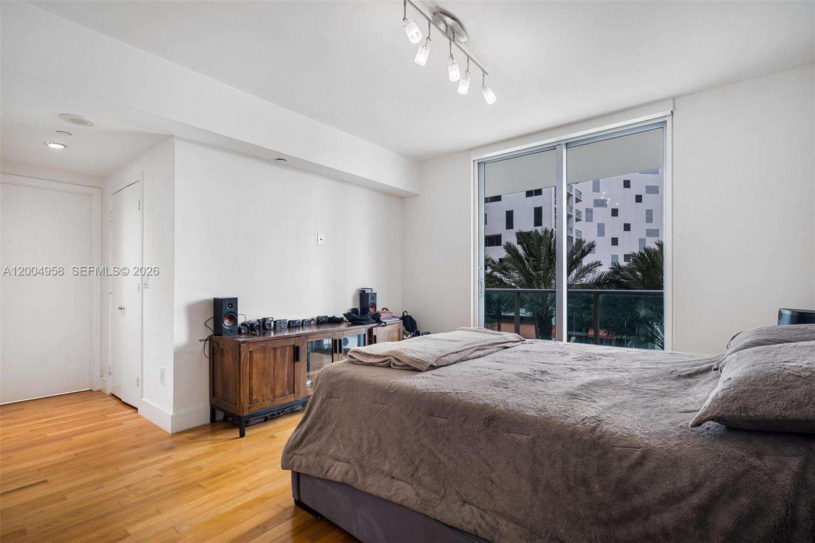 Jade At Brickell Bay at 1331 Brickell Bay Dr, Miami, FL 33131 - For Sale photo 15