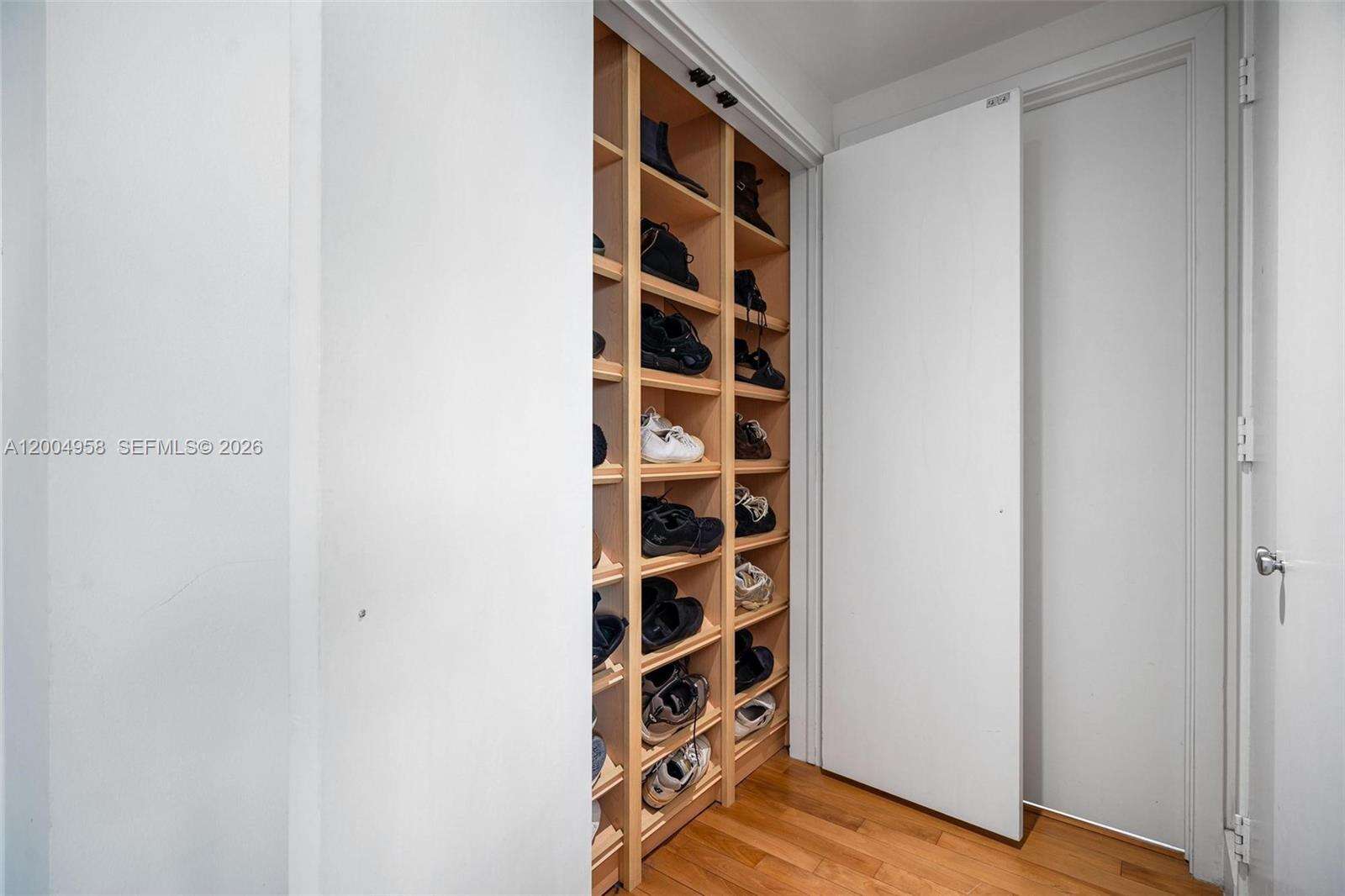 Jade At Brickell Bay at 1331 Brickell Bay Dr, Miami, FL 33131 - For Sale photo 17