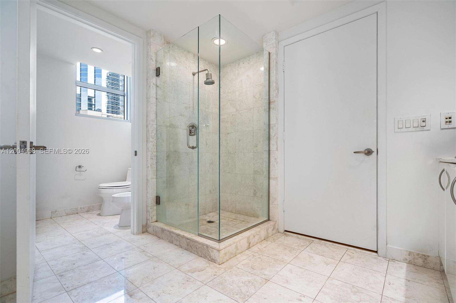Jade At Brickell Bay at 1331 Brickell Bay Dr, Miami, FL 33131 - For Sale photo 18