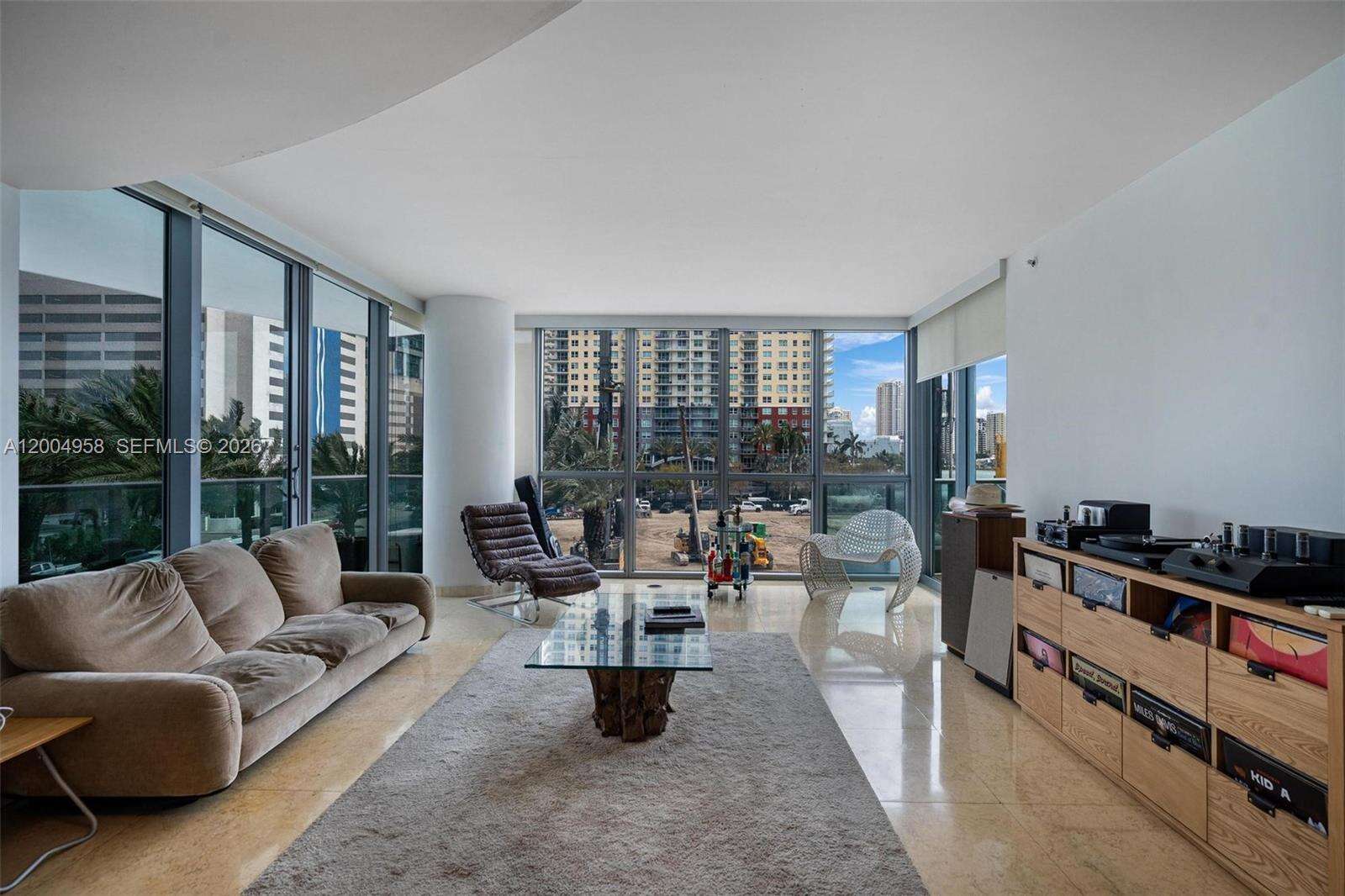 Jade At Brickell Bay at 1331 Brickell Bay Dr, Miami, FL 33131 - For Sale photo 4