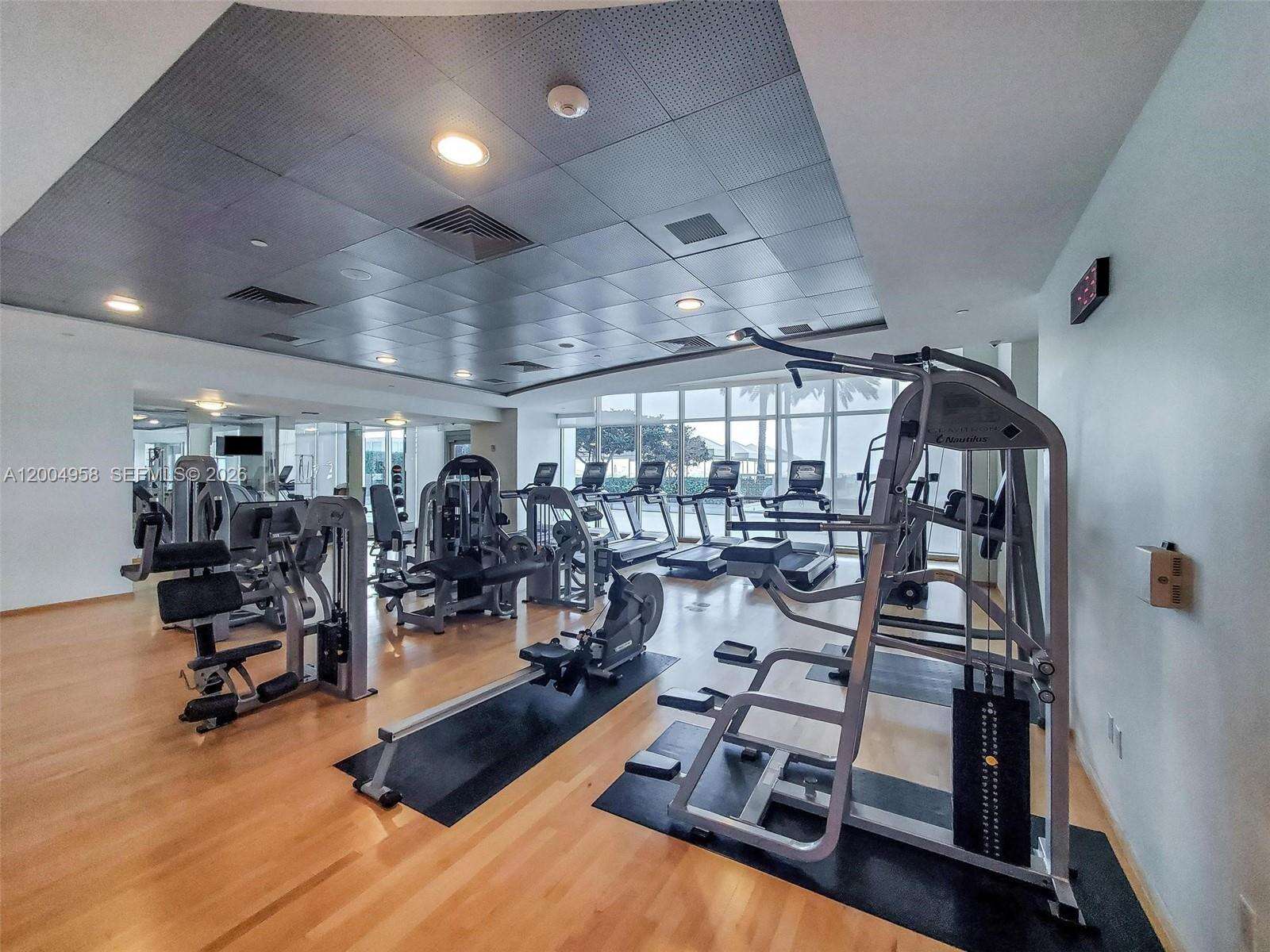 Jade At Brickell Bay at 1331 Brickell Bay Dr, Miami, FL 33131 - For Sale photo 31