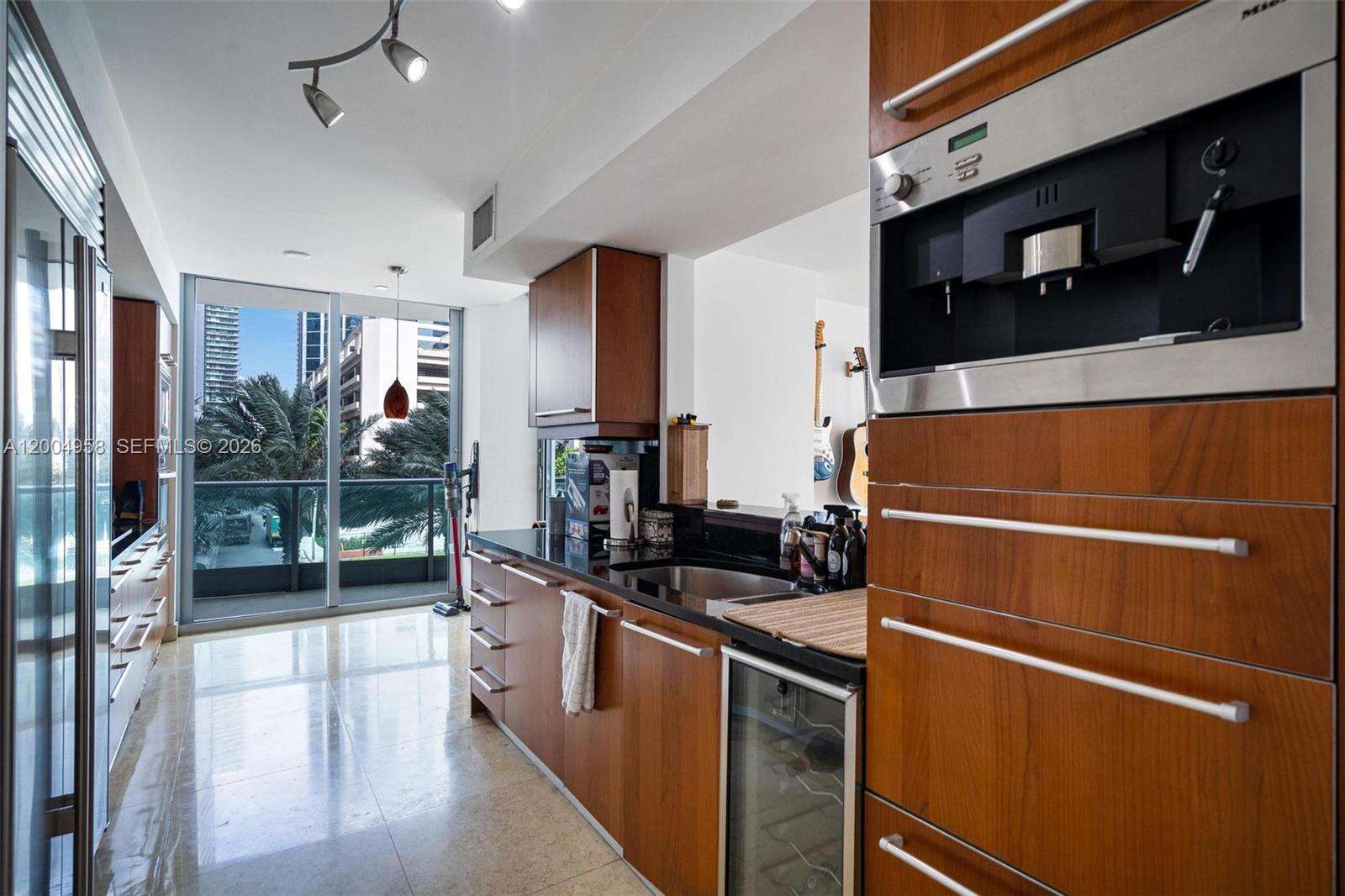 Jade At Brickell Bay at 1331 Brickell Bay Dr, Miami, FL 33131 - For Sale photo 10