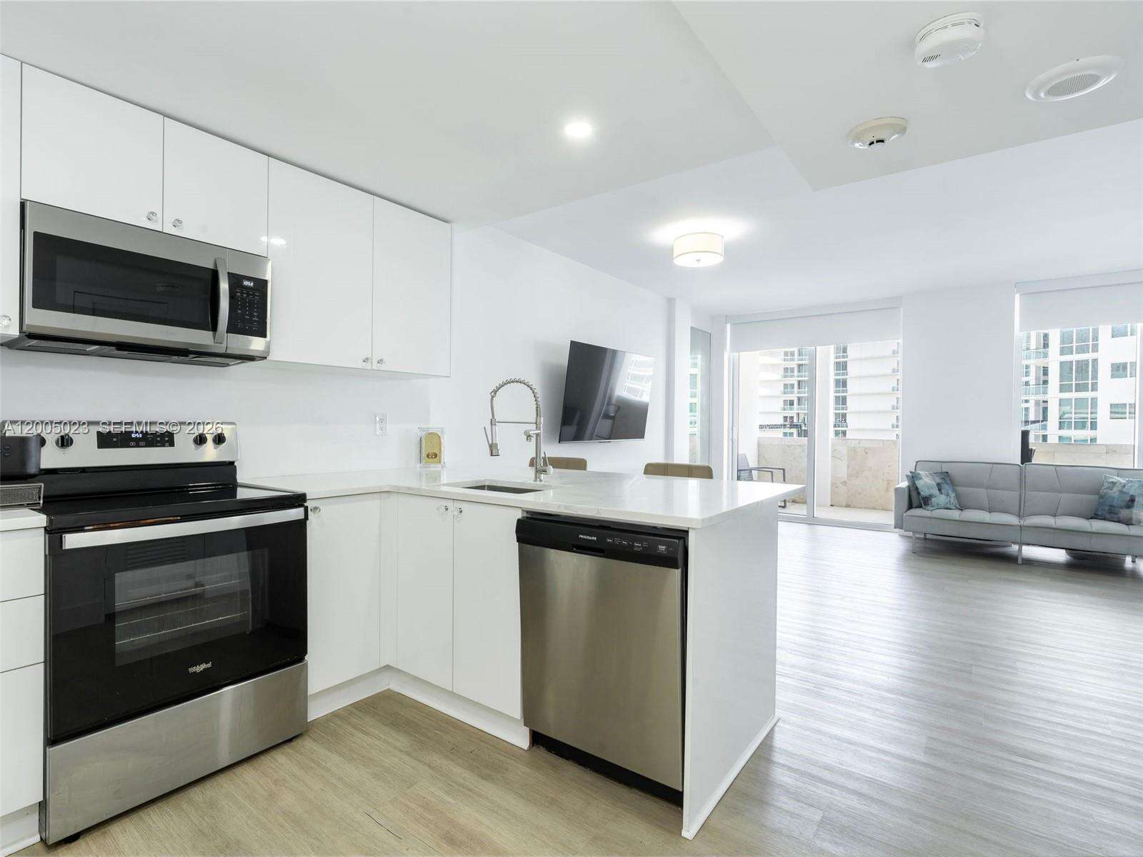 Harbour House at 10275 Collins Ave, Bal Harbour, FL 33154 - For Sale photo 9