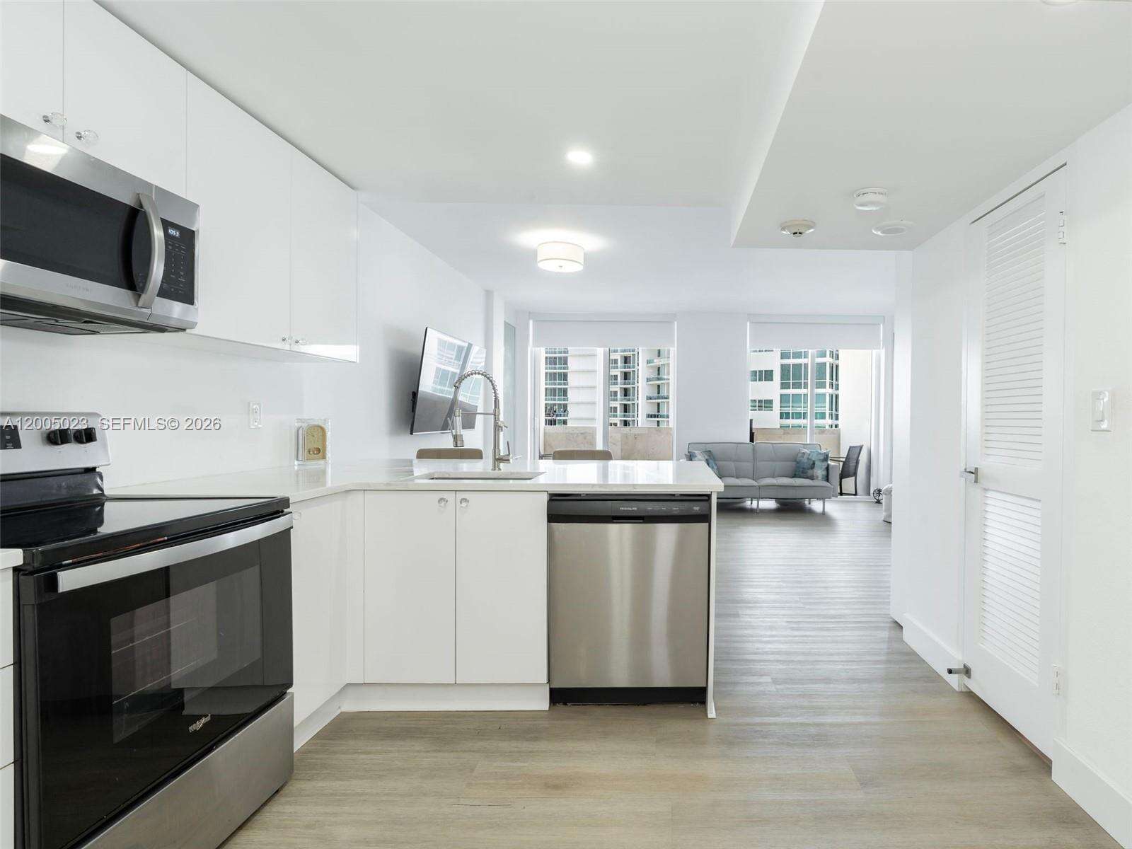 Harbour House at 10275 Collins Ave, Bal Harbour, FL 33154 - For Sale photo 10