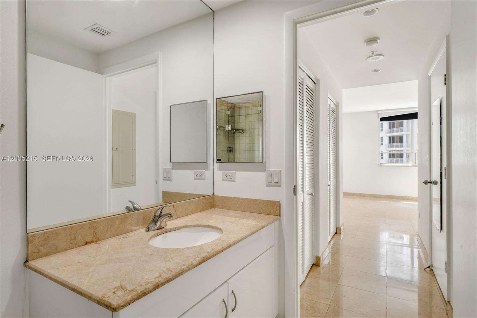 Courts Brickell Key at 801 Brickell Key Blvd, Miami, FL 33131 - For Sale photo 14