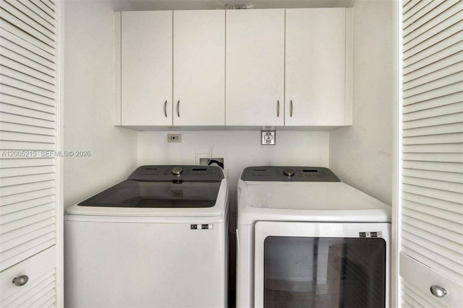Courts Brickell Key at 801 Brickell Key Blvd, Miami, FL 33131 - For Sale photo 15