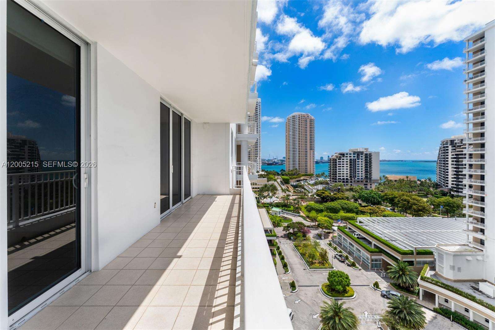 Courts Brickell Key at 801 Brickell Key Blvd, Miami, FL 33131 - For Sale photo 16