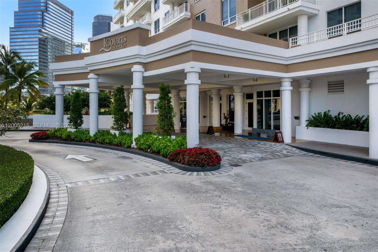 Courts Brickell Key at 801 Brickell Key Blvd, Miami, FL 33131 - For Sale photo 18
