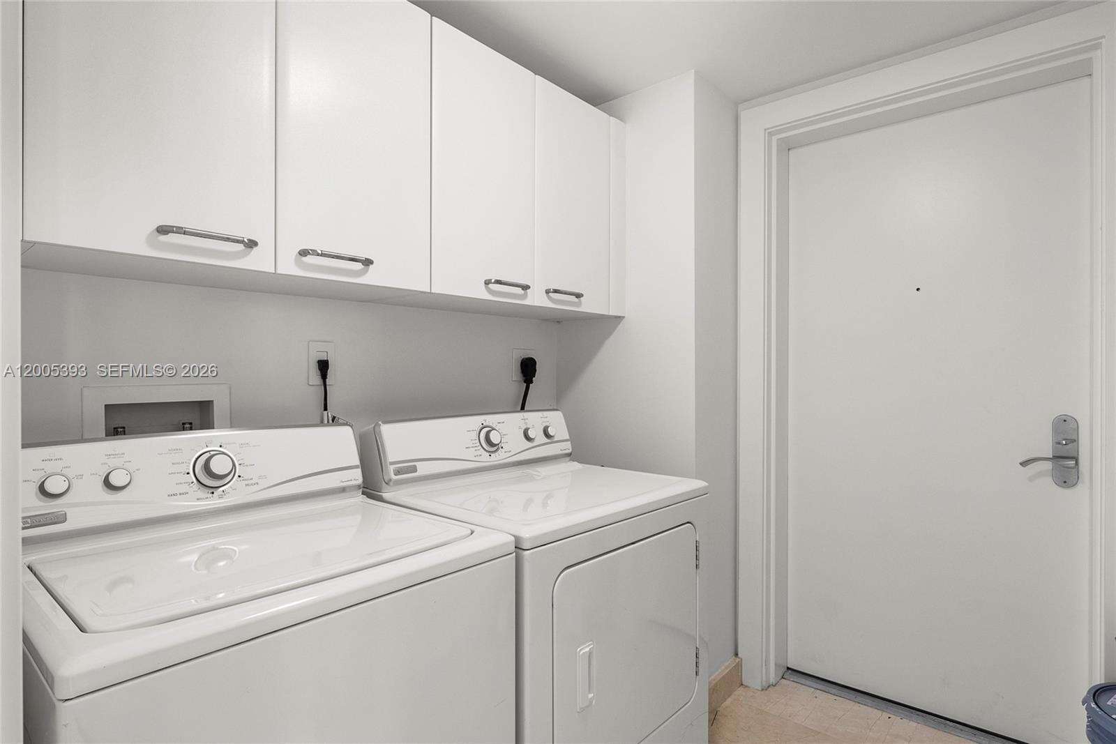 Jade Beach at 17001 Collins Ave, Sunny Isles Beach, FL 33160 - For Sale photo 18
