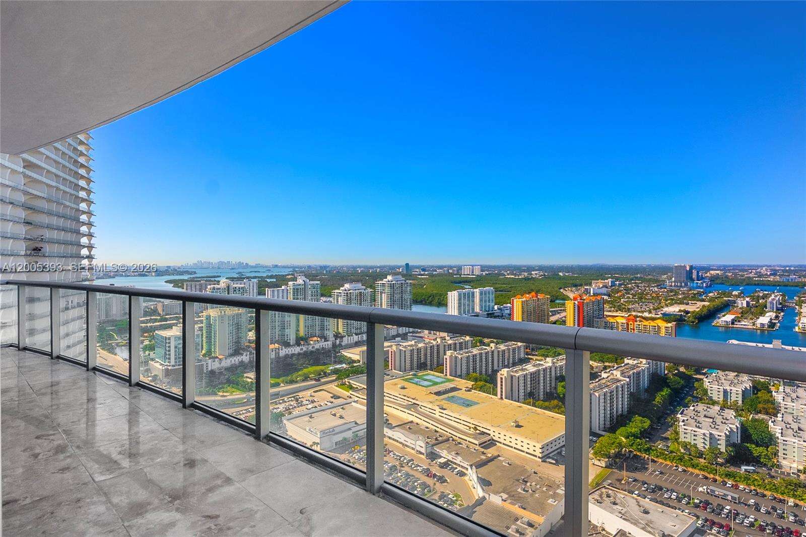 Jade Beach at 17001 Collins Ave, Sunny Isles Beach, FL 33160 - For Sale photo 29
