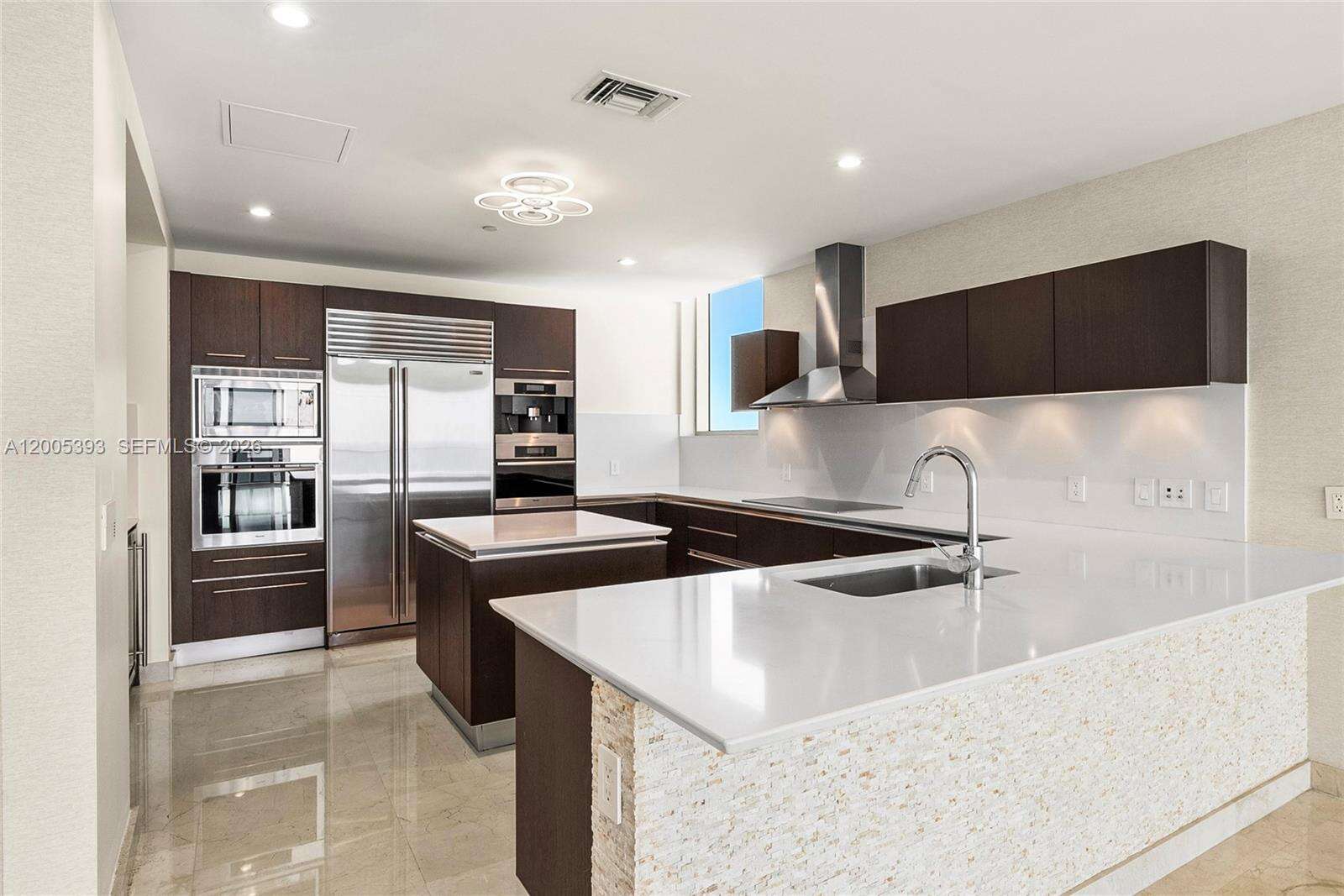 Jade Beach at 17001 Collins Ave, Sunny Isles Beach, FL 33160 - For Sale photo 7