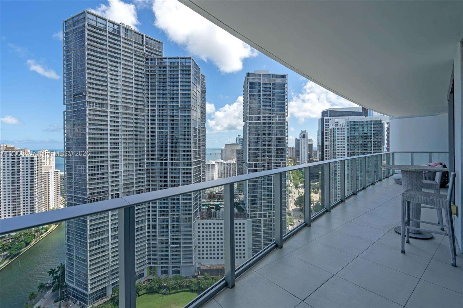 Epic Residences at 200 Biscayne Blvd Way, Miami, FL 33131 - For Sale photo 2