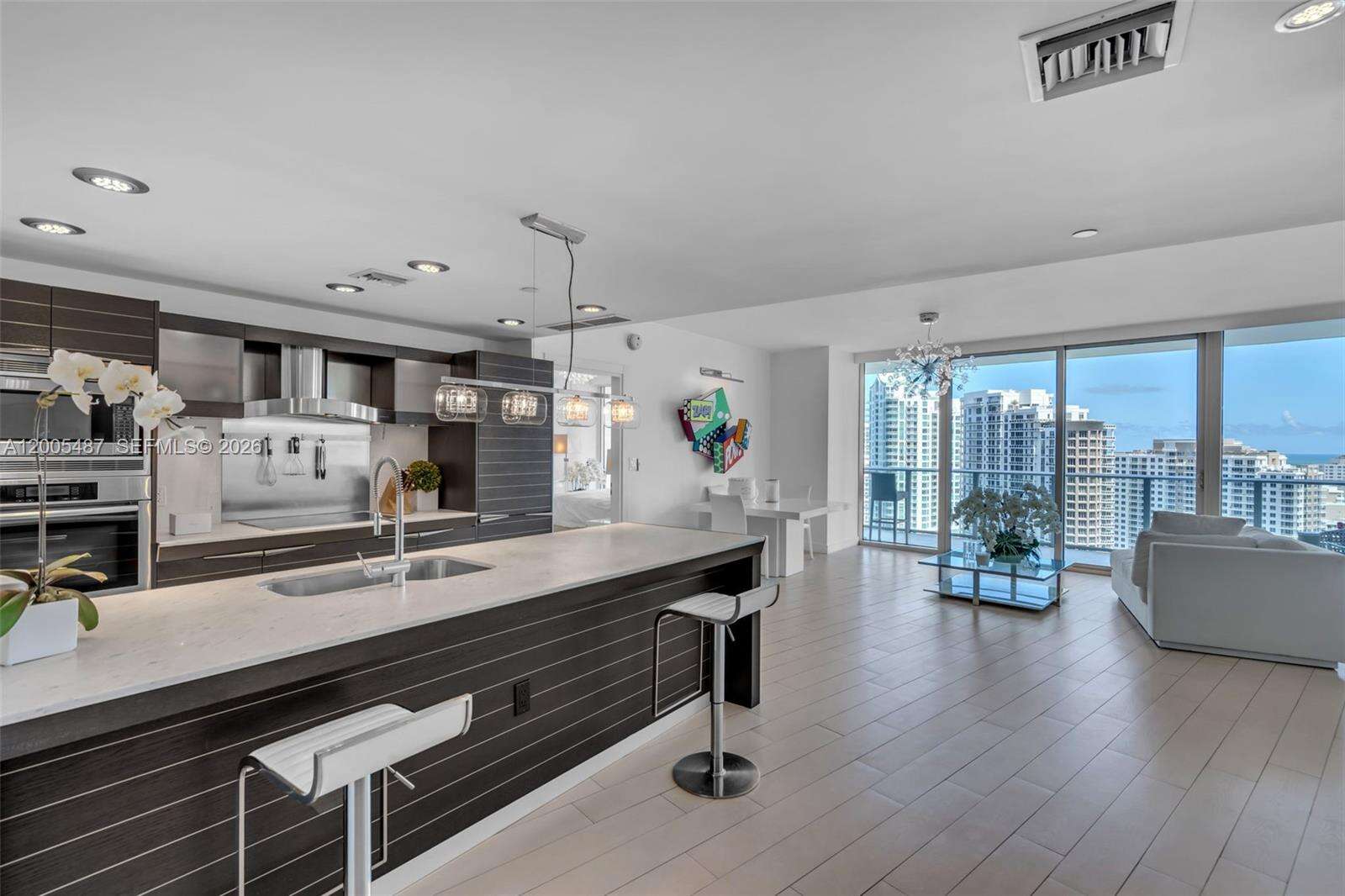 Epic Residences at 200 Biscayne Blvd Way, Miami, FL 33131 - For Sale photo 14