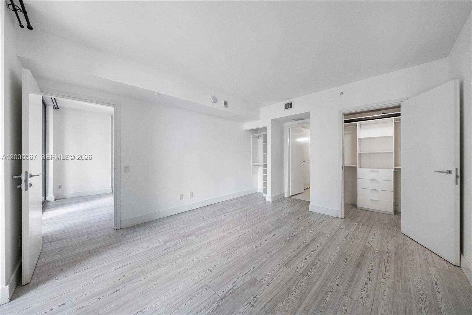Brickell House at 1300 Brickell Bay Dr, Miami, FL 33131 - For Sale photo 16