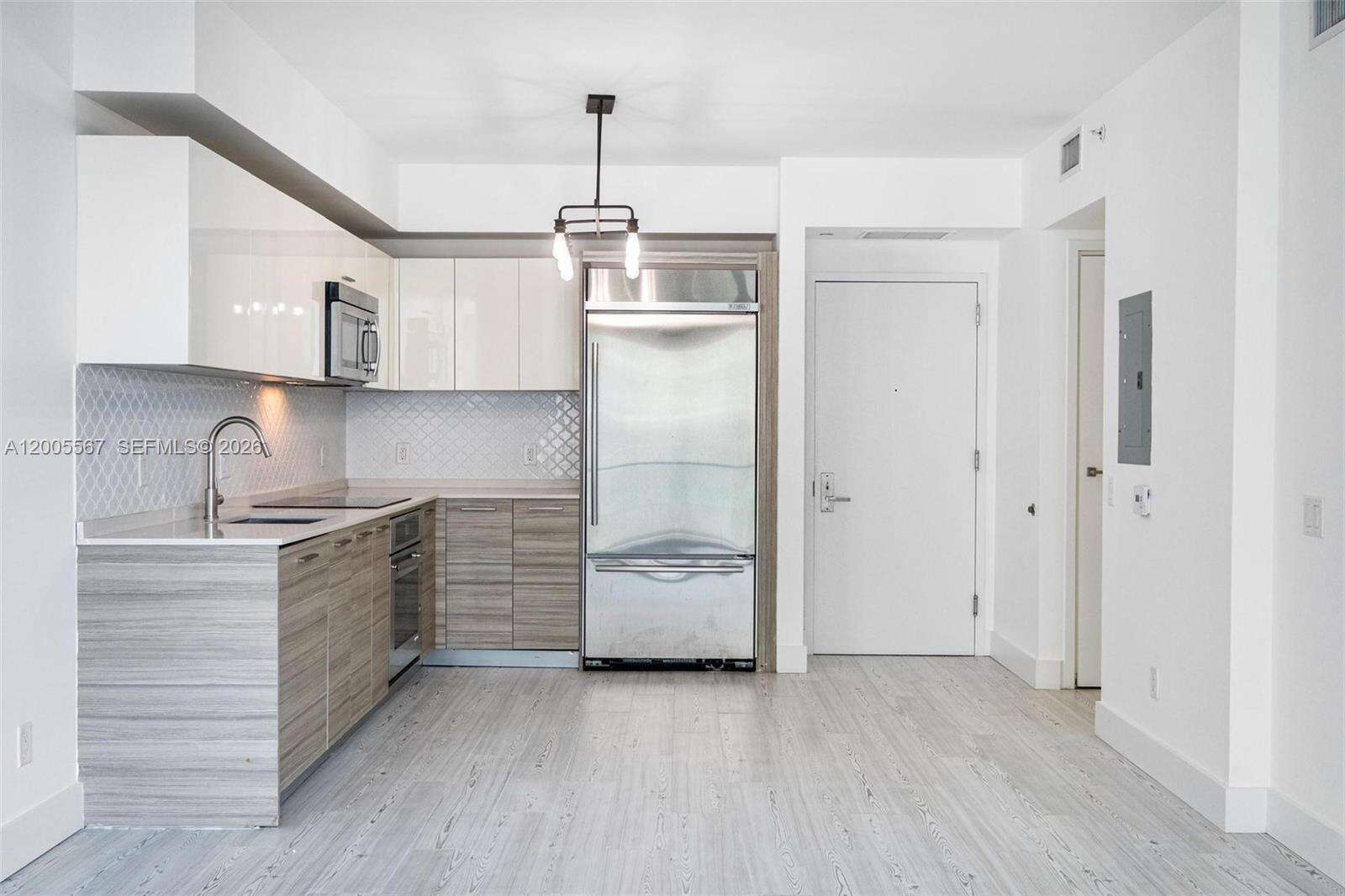 Brickell House at 1300 Brickell Bay Dr, Miami, FL 33131 - For Sale photo 19