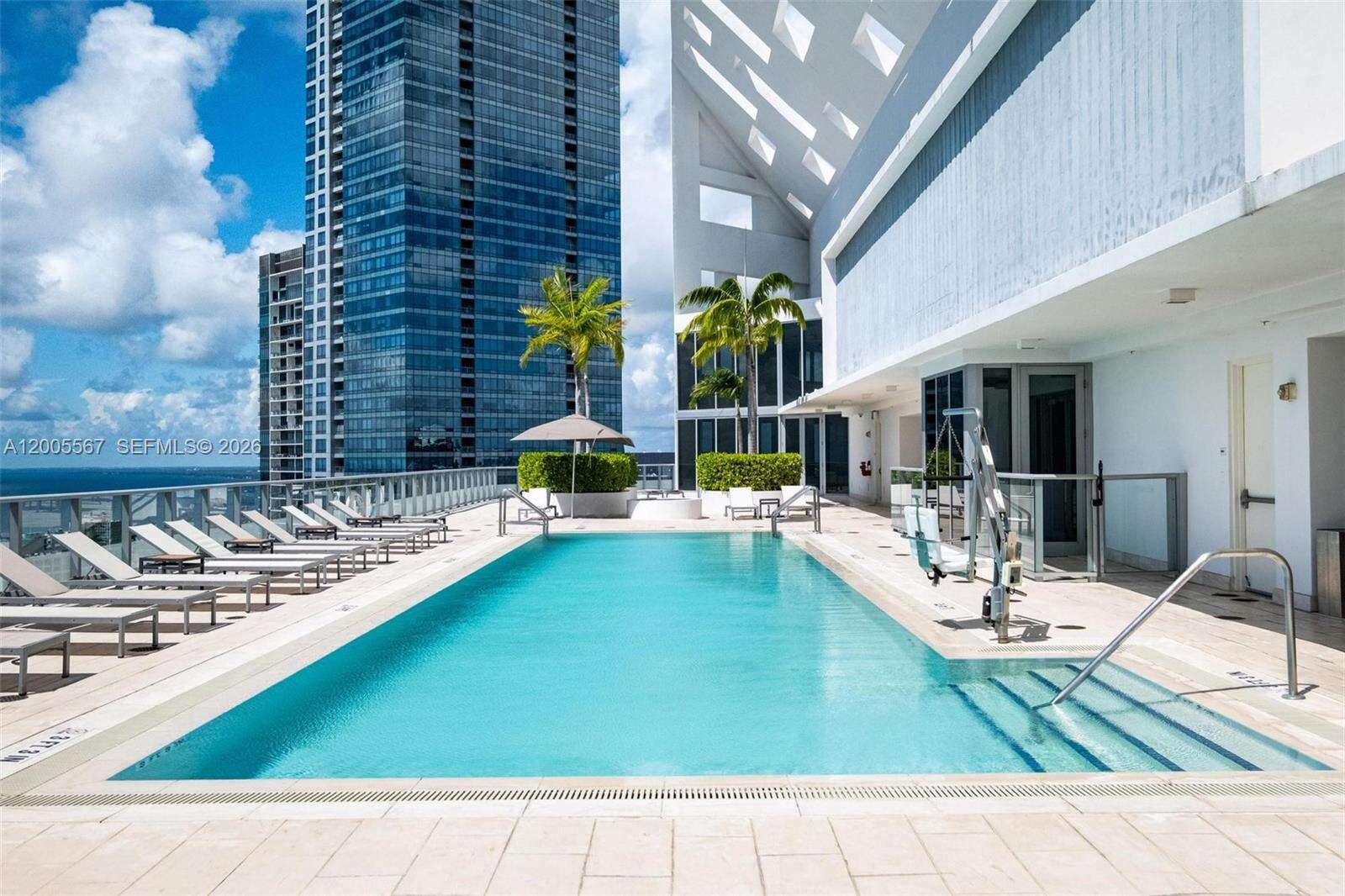Brickell House at 1300 Brickell Bay Dr, Miami, FL 33131 - For Sale photo 31