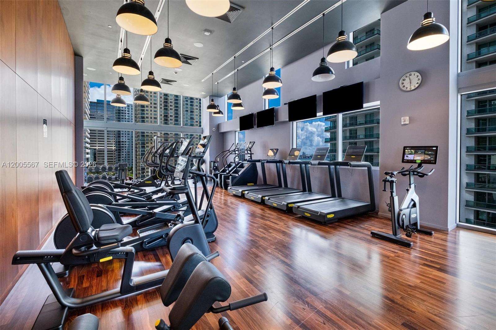 Brickell House at 1300 Brickell Bay Dr, Miami, FL 33131 - For Sale photo 35