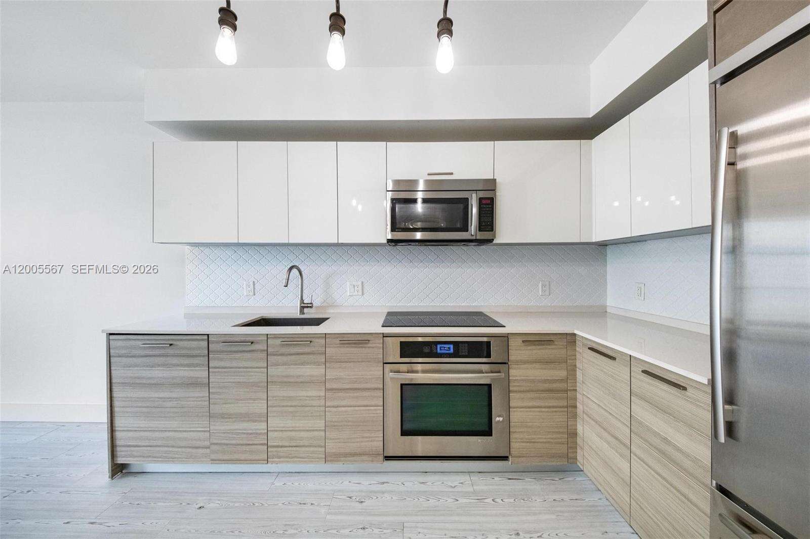 Brickell House at 1300 Brickell Bay Dr, Miami, FL 33131 - For Sale photo 9