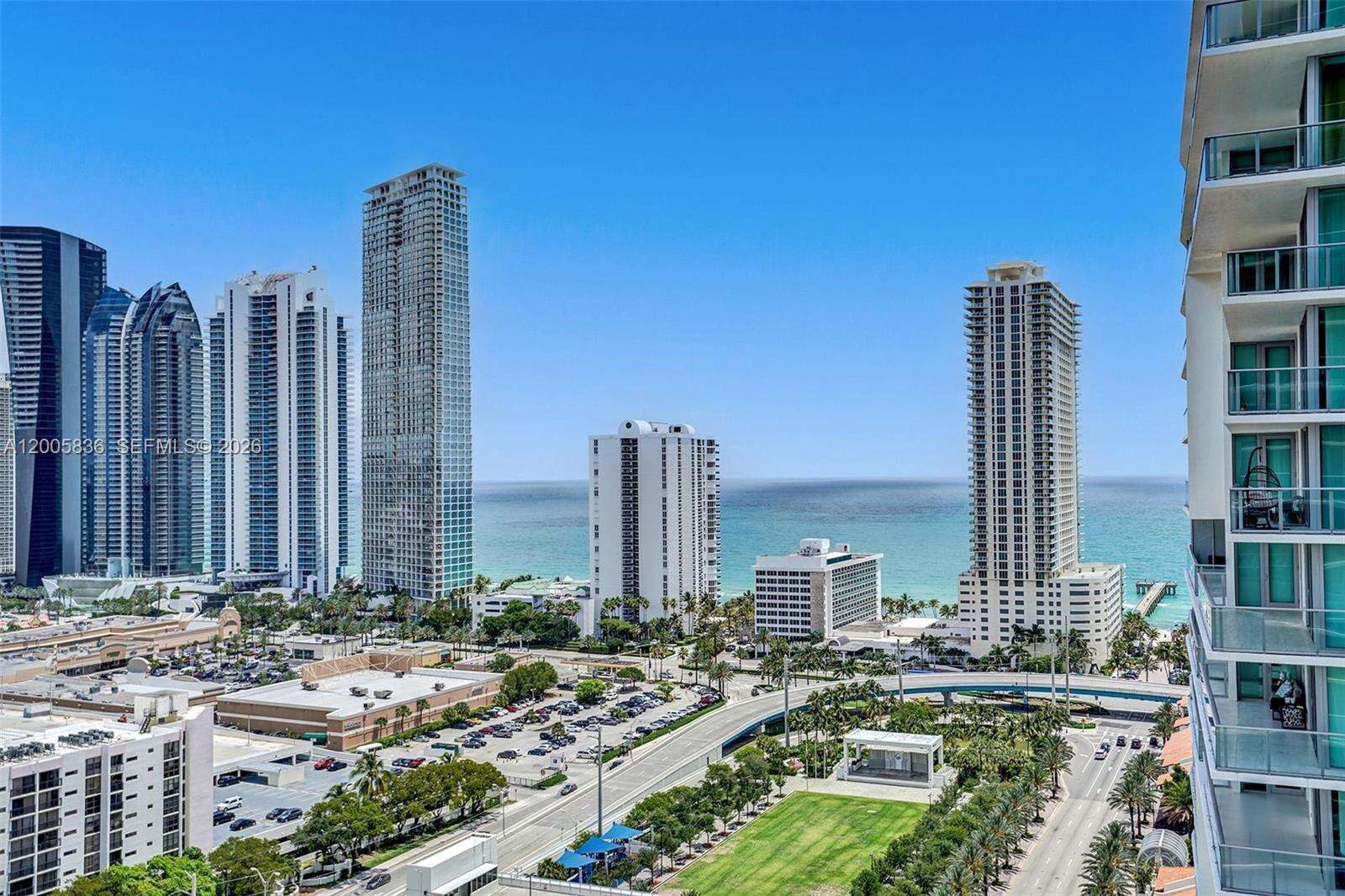Parque Towers at 330 Sunny Isles Blvd, Sunny Isles Beach, FL 33160 - For Sale photo 1