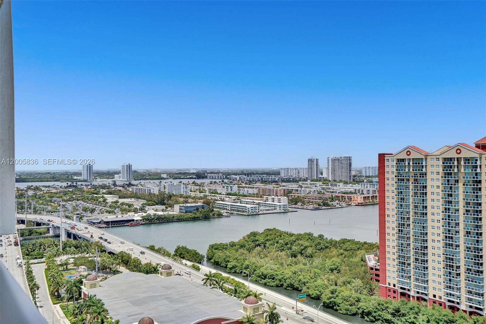 Parque Towers at 330 Sunny Isles Blvd, Sunny Isles Beach, FL 33160 - For Sale photo 25