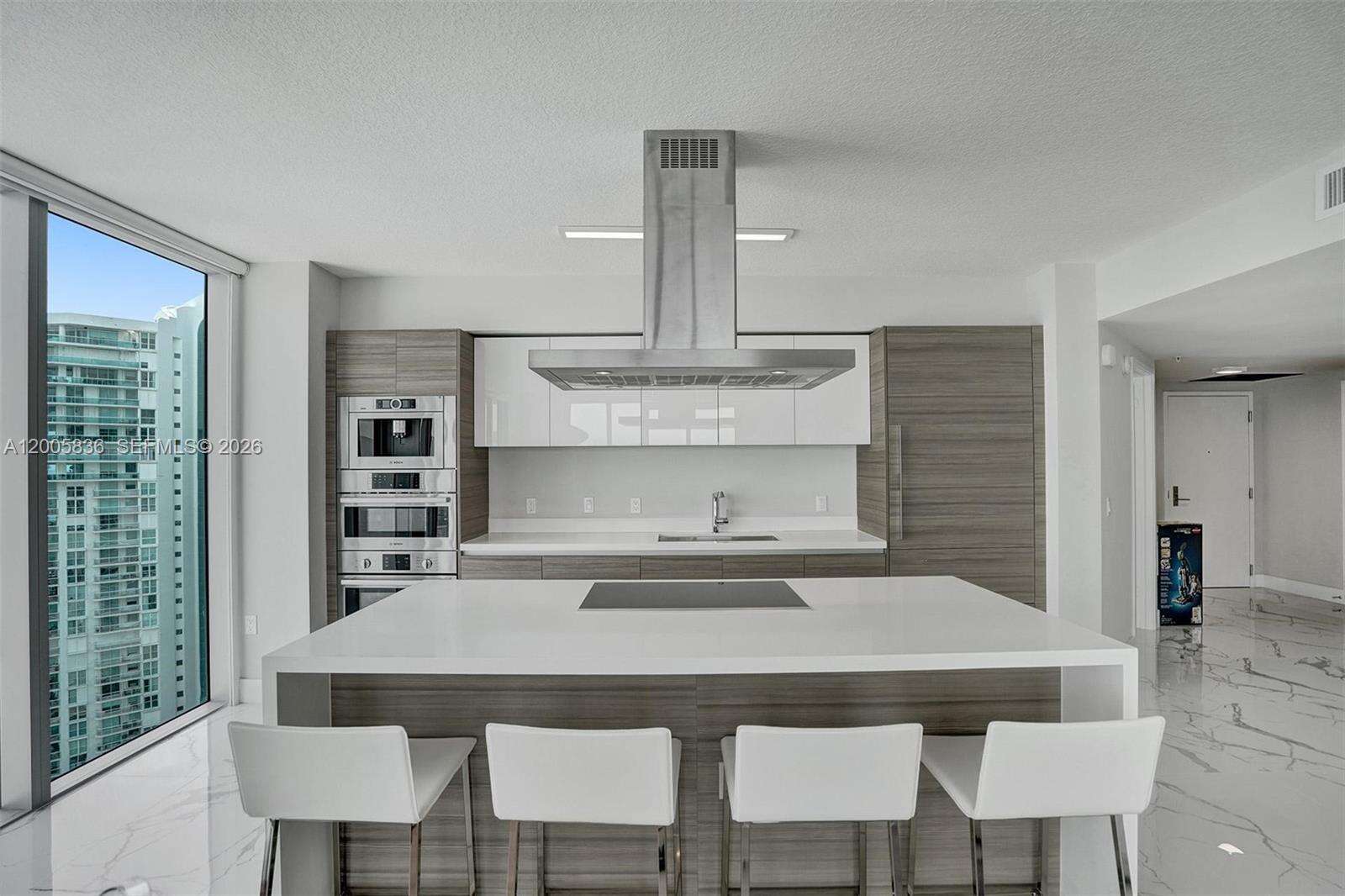 Parque Towers at 330 Sunny Isles Blvd, Sunny Isles Beach, FL 33160 - For Sale photo 5