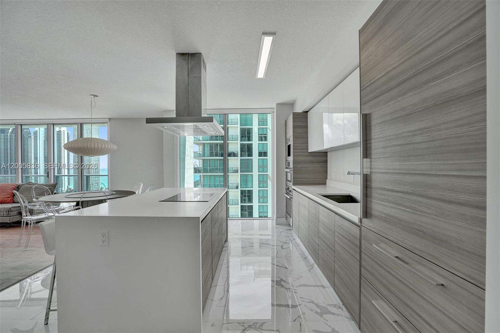 Parque Towers at 330 Sunny Isles Blvd, Sunny Isles Beach, FL 33160 - For Sale photo 7