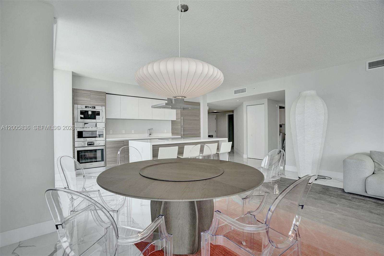 Parque Towers at 330 Sunny Isles Blvd, Sunny Isles Beach, FL 33160 - For Sale photo 8