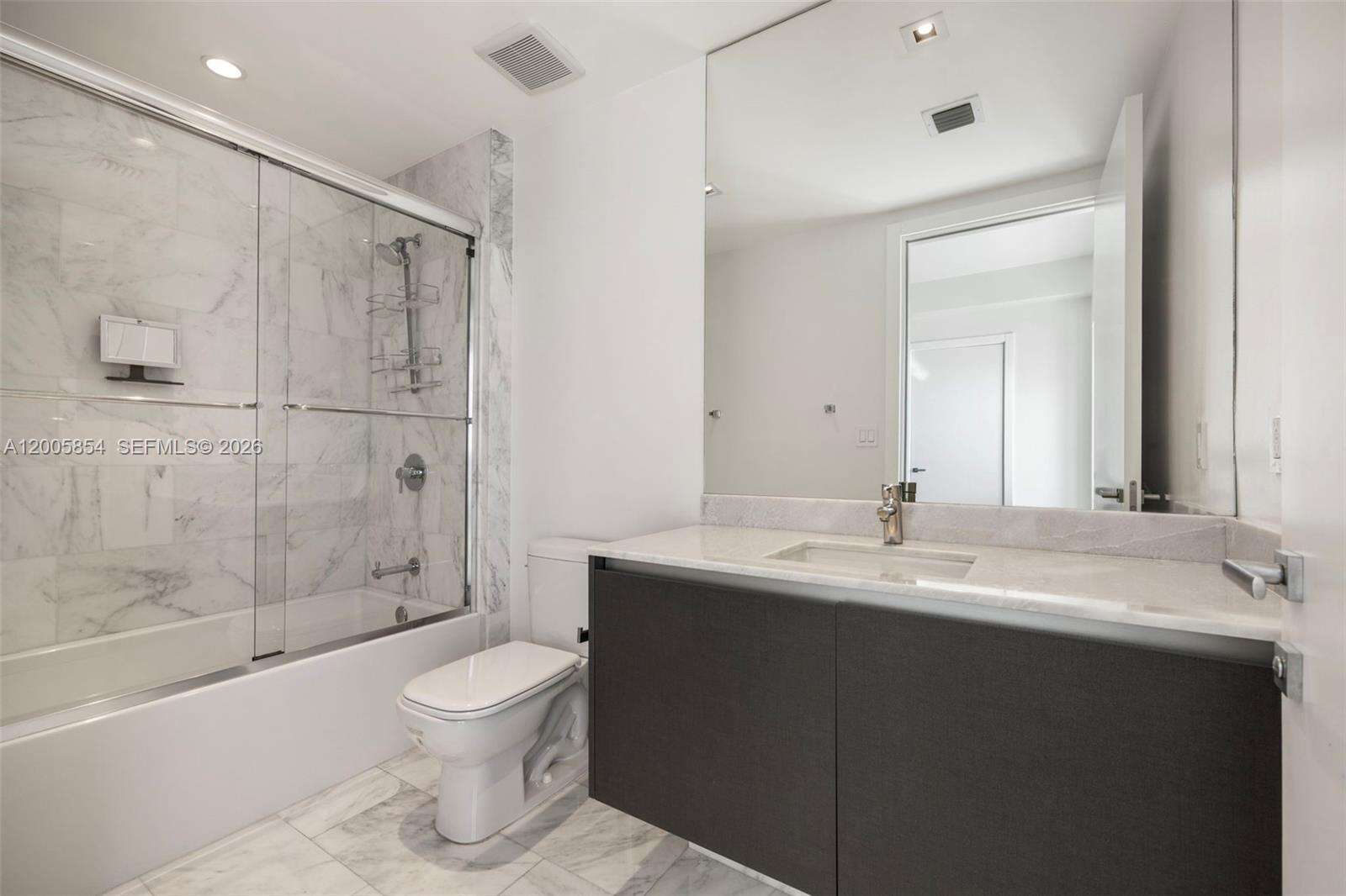 Echo Brickell at 1451 Brickell Ave, Miami, FL 33131 - For Sale photo 18