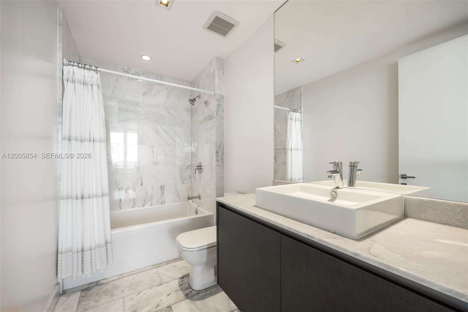 Echo Brickell at 1451 Brickell Ave, Miami, FL 33131 - For Sale photo 19