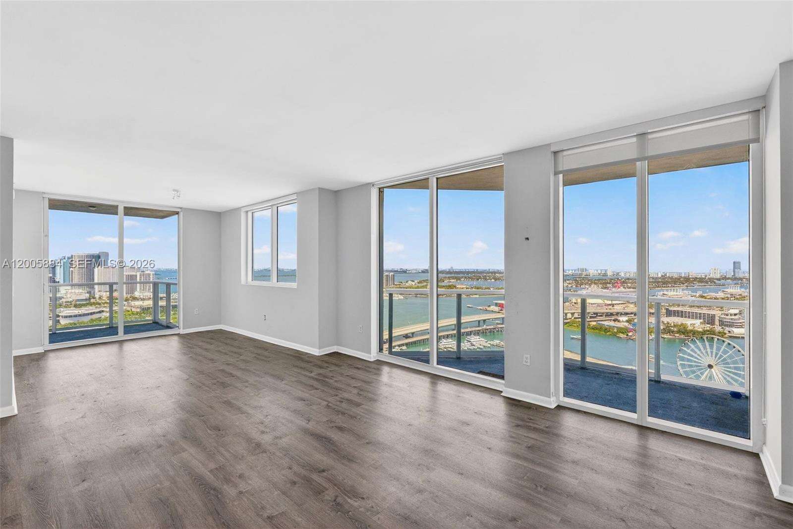 Vizcayne North at 244 Biscayne Blvd, Miami, FL 33132 - For Sale photo 1