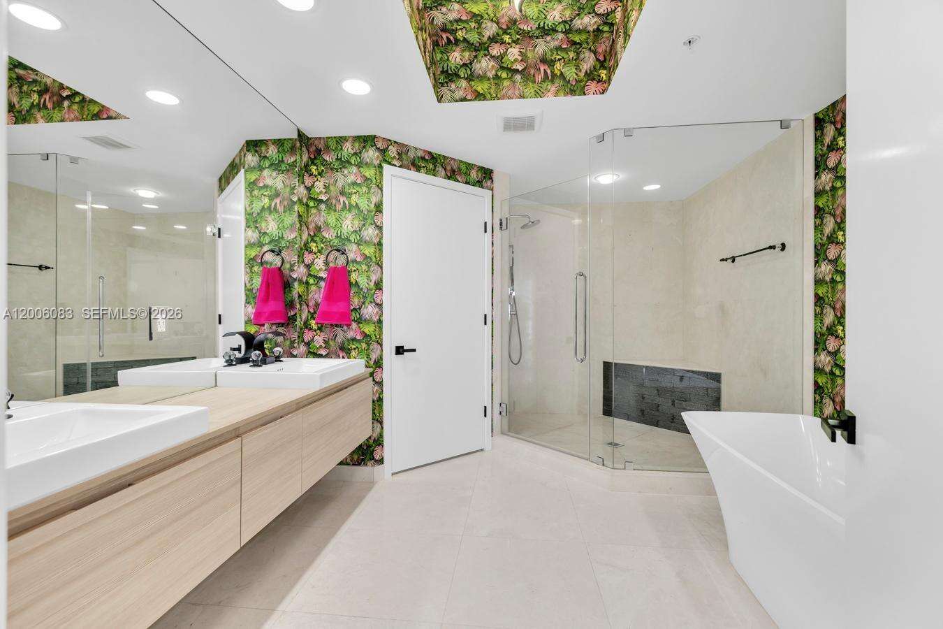 MARINA PALMS RESIDENCES SOUTH - 17111 Biscayne Blvd, North Miami Beach, FL 33160 | Picture 12