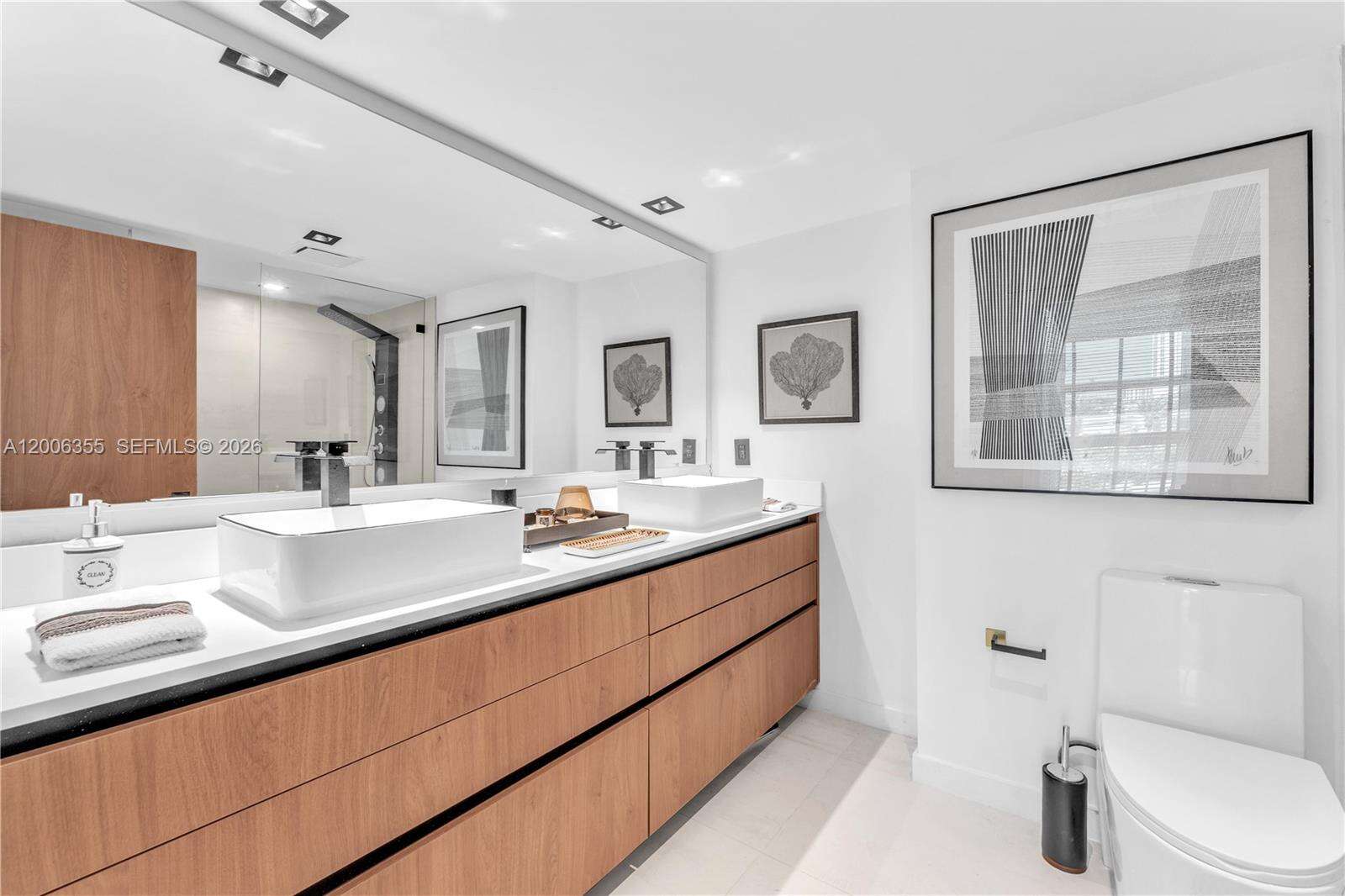 Arlen House at 100 Bayview Dr, Sunny Isles Beach, FL 33160 - For Sale photo 17