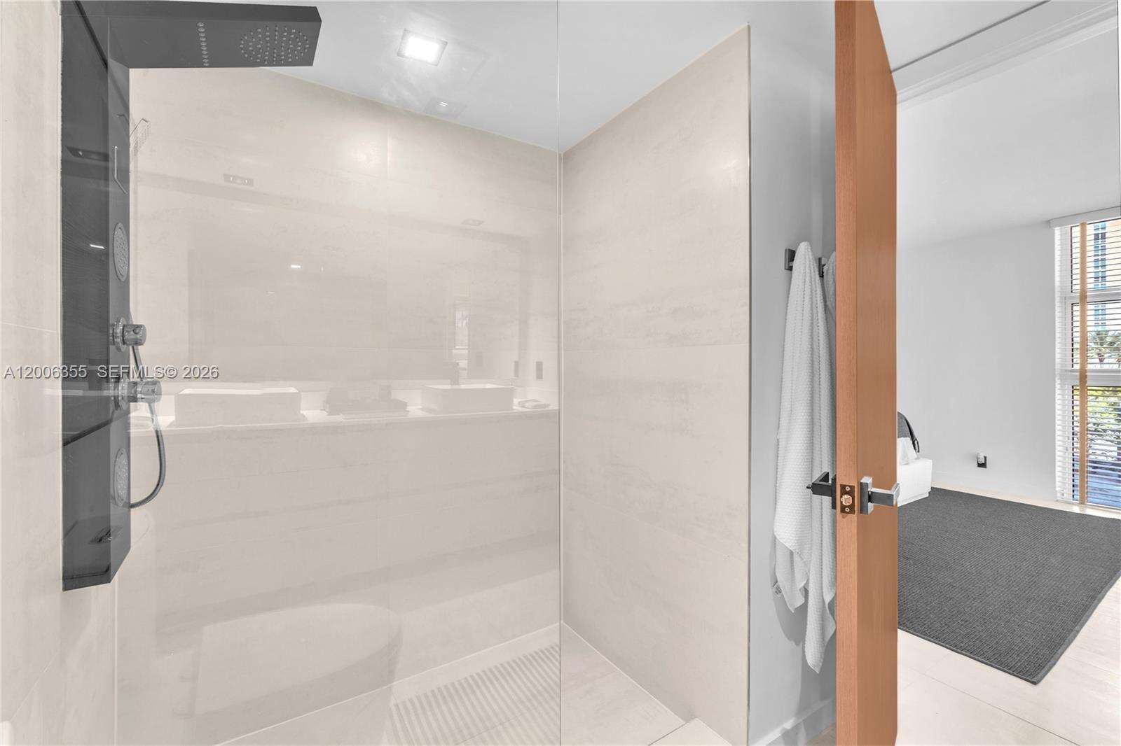 Arlen House at 100 Bayview Dr, Sunny Isles Beach, FL 33160 - For Sale photo 18