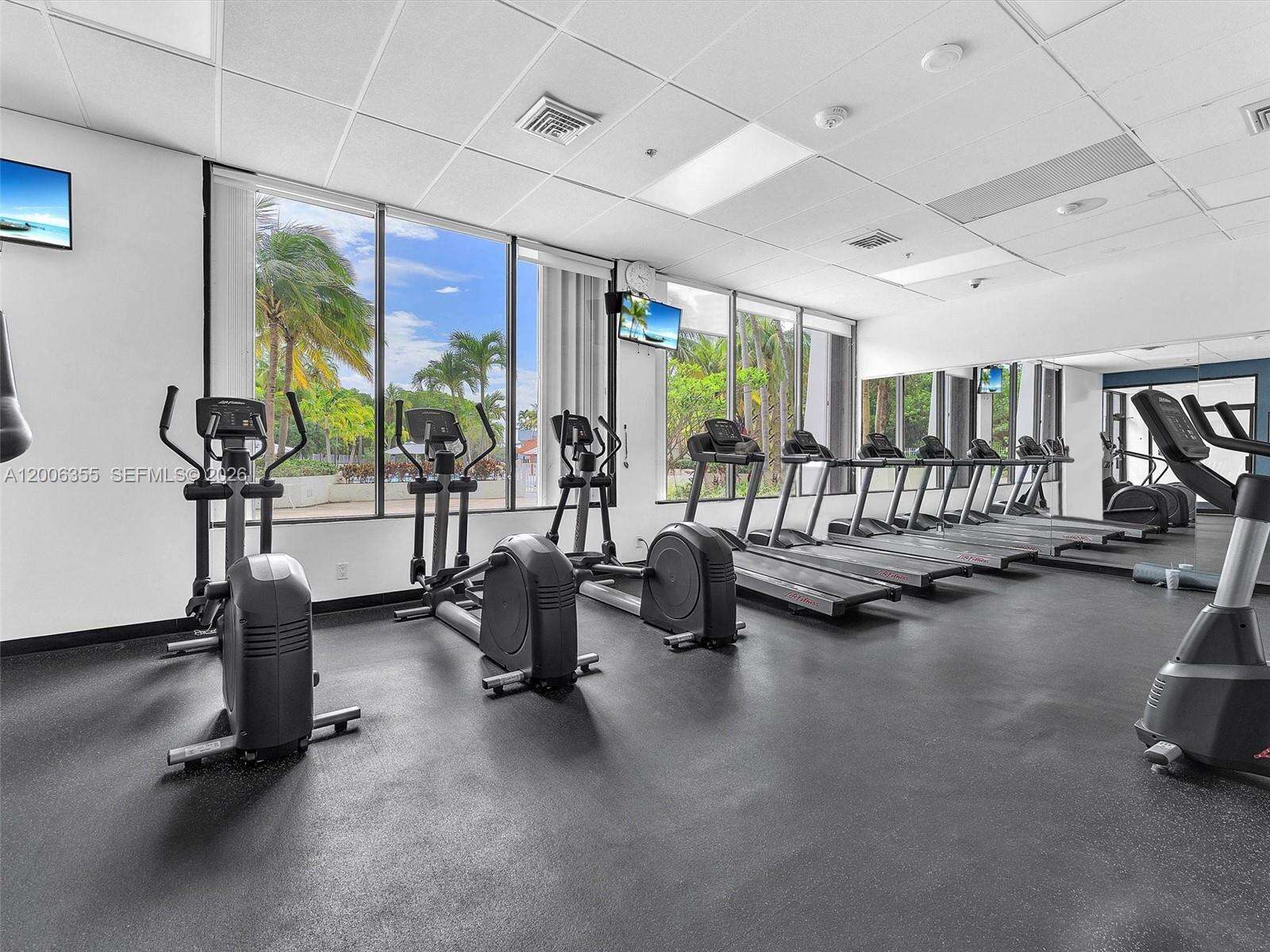 Arlen House at 100 Bayview Dr, Sunny Isles Beach, FL 33160 - For Sale photo 22