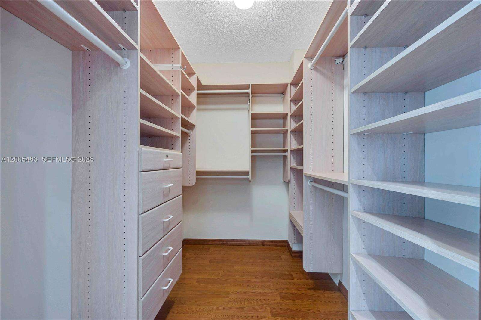 2800 Williams Island at 2800 Island Blvd, Aventura, FL 33160 - For Sale photo 25