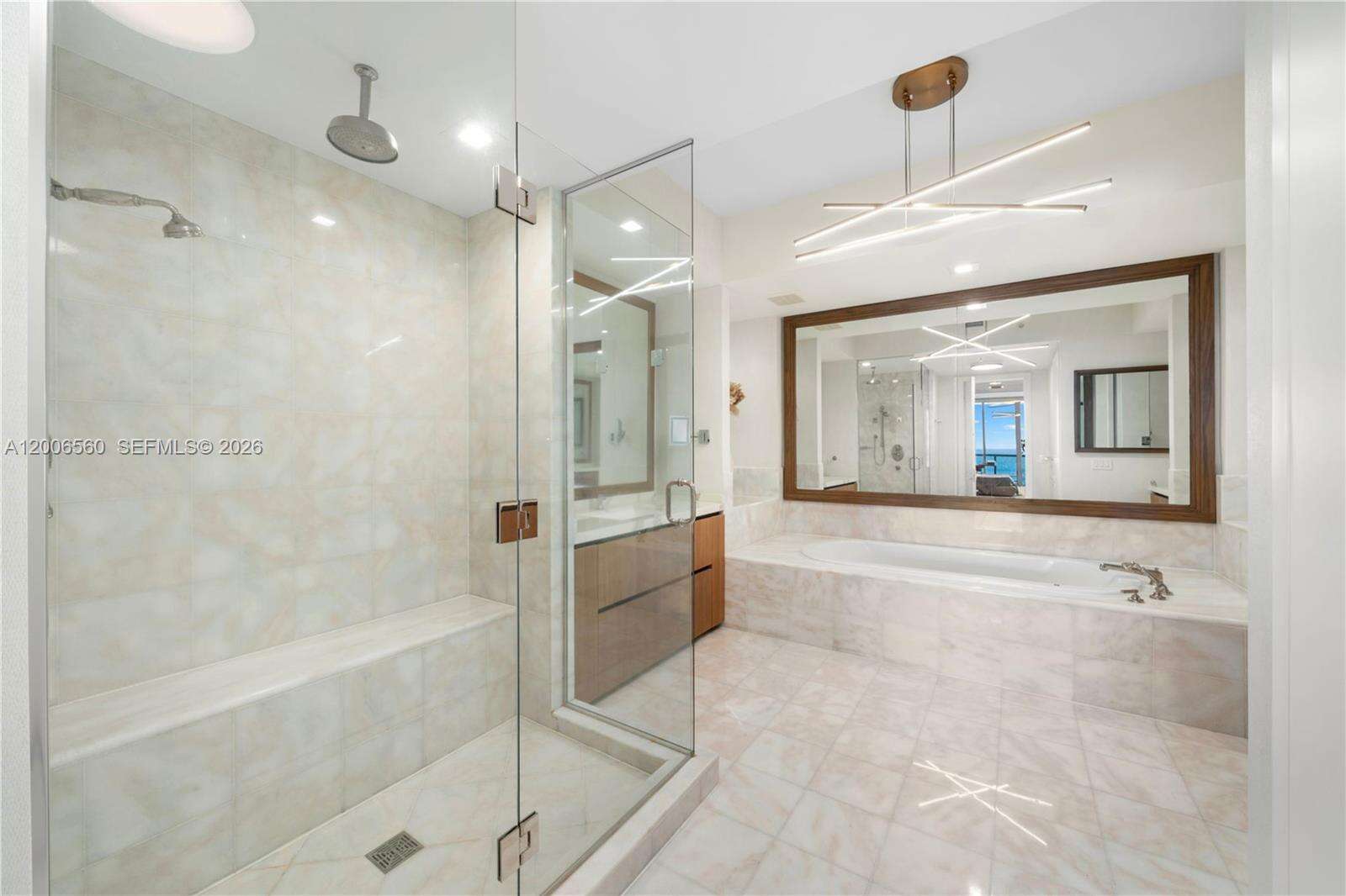 CONTINUUM ON SOUTH BEACH CONDO THE NORTH TOWER - 50 Pointe Dr, Miami Beach, FL 33139 | Picture 29