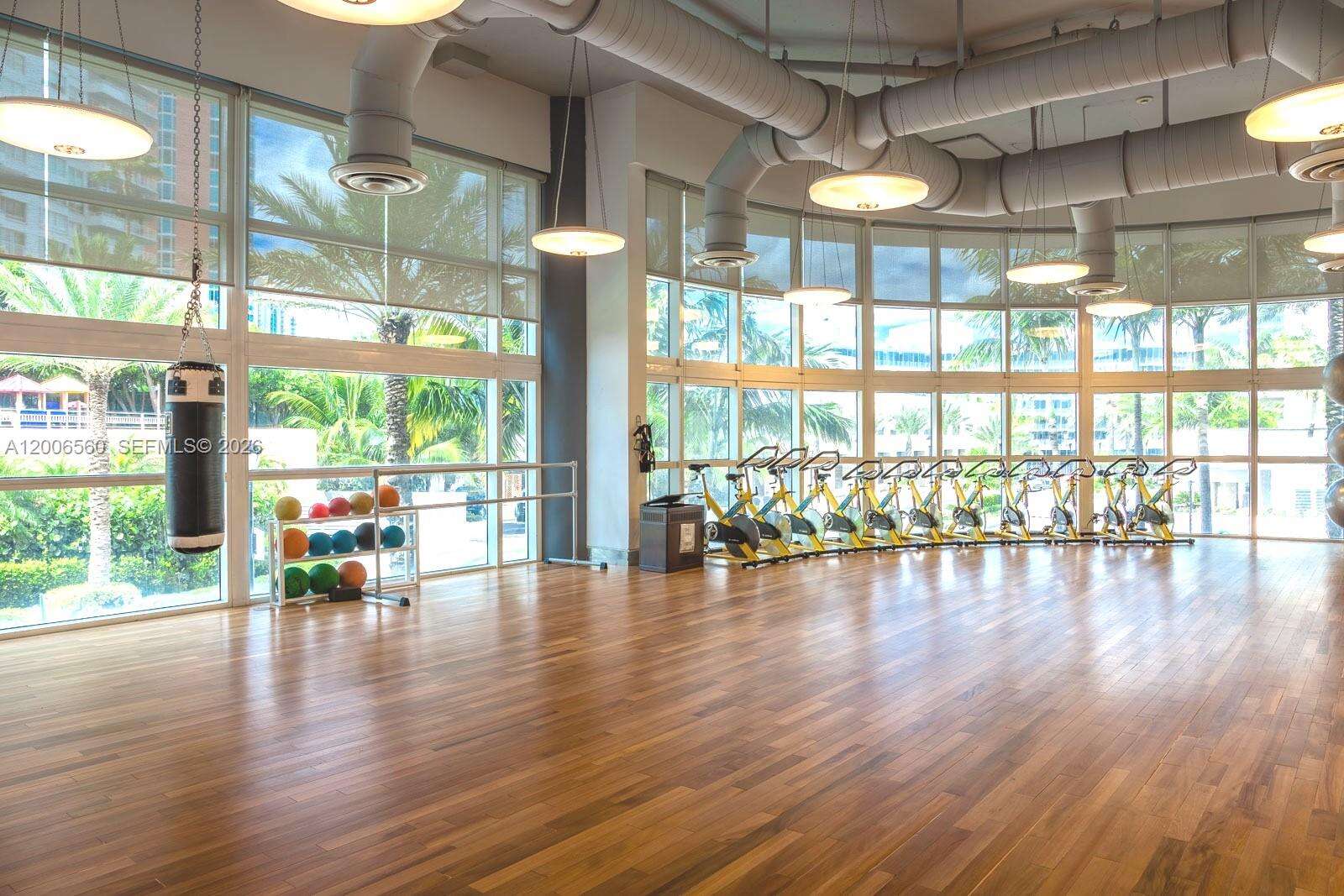 CONTINUUM ON SOUTH BEACH CONDO THE NORTH TOWER - 50 Pointe Dr, Miami Beach, FL 33139 | Picture 45
