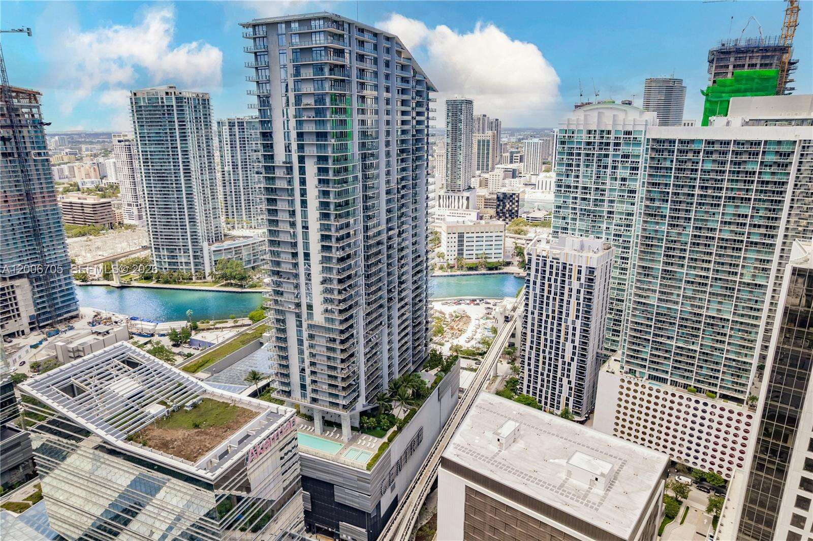 Reach Brickell at 68 6 St, Miami, FL 33131 - For Sale photo 25
