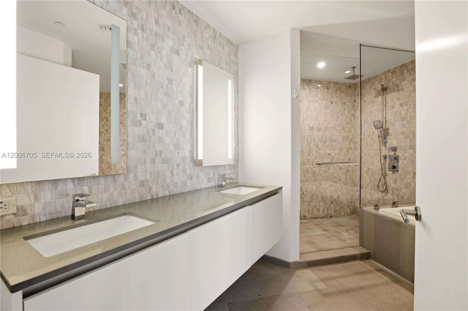Reach Brickell at 68 6 St, Miami, FL 33131 - For Sale photo 9
