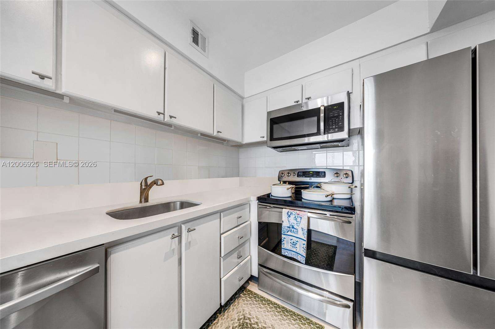 Mirador 1000 at 1000 W Ave, Miami Beach, FL 33139 - For Sale photo 9