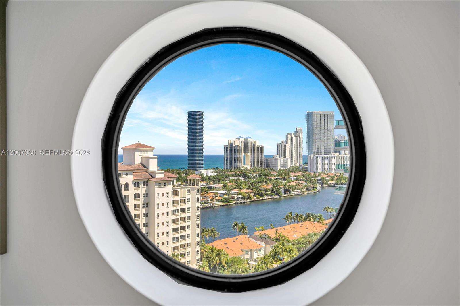 The Landmark at 20185 Country Club Dr, Aventura, FL 33180 - For Sale photo 2