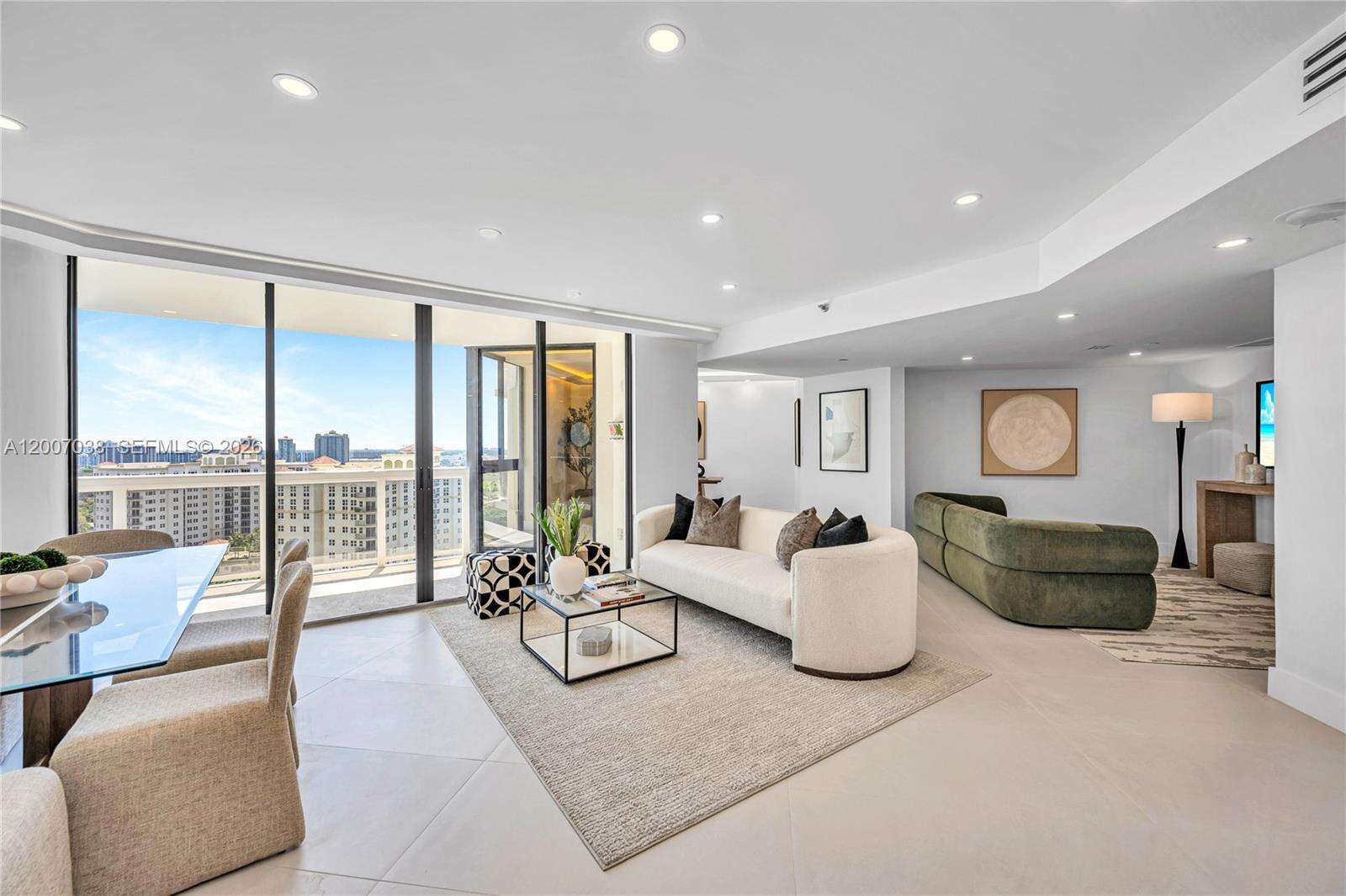 The Landmark at 20185 Country Club Dr, Aventura, FL 33180 - For Sale photo 18