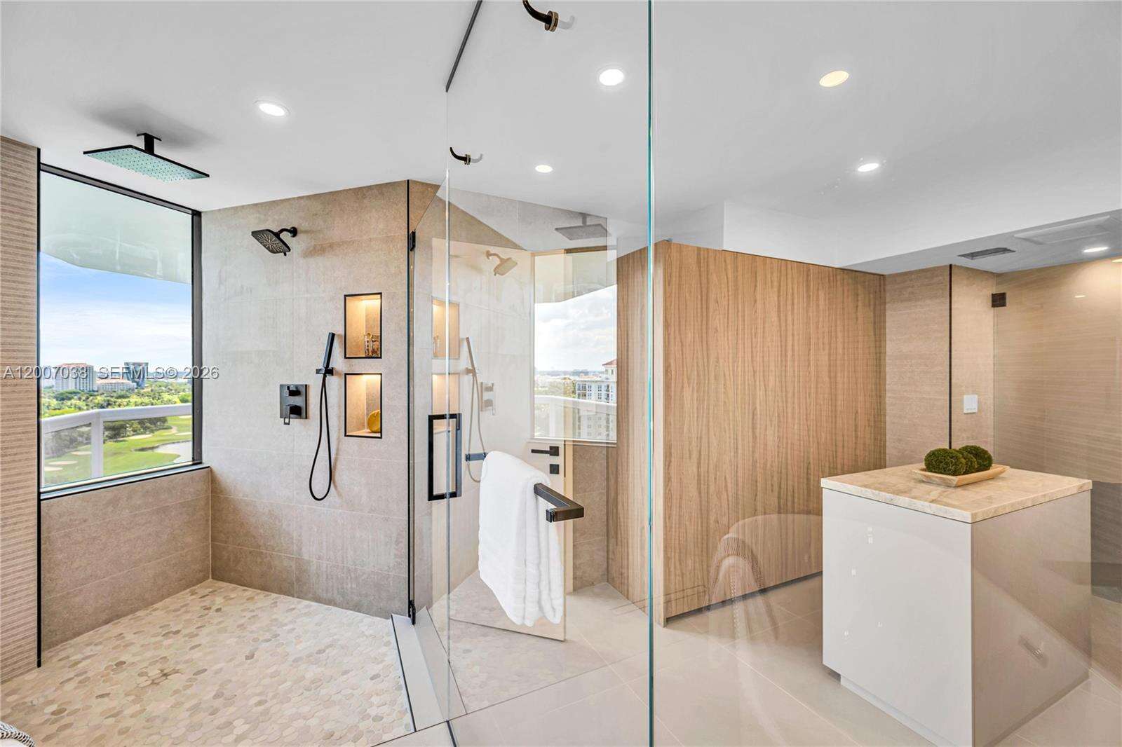 The Landmark at 20185 Country Club Dr, Aventura, FL 33180 - For Sale photo 37