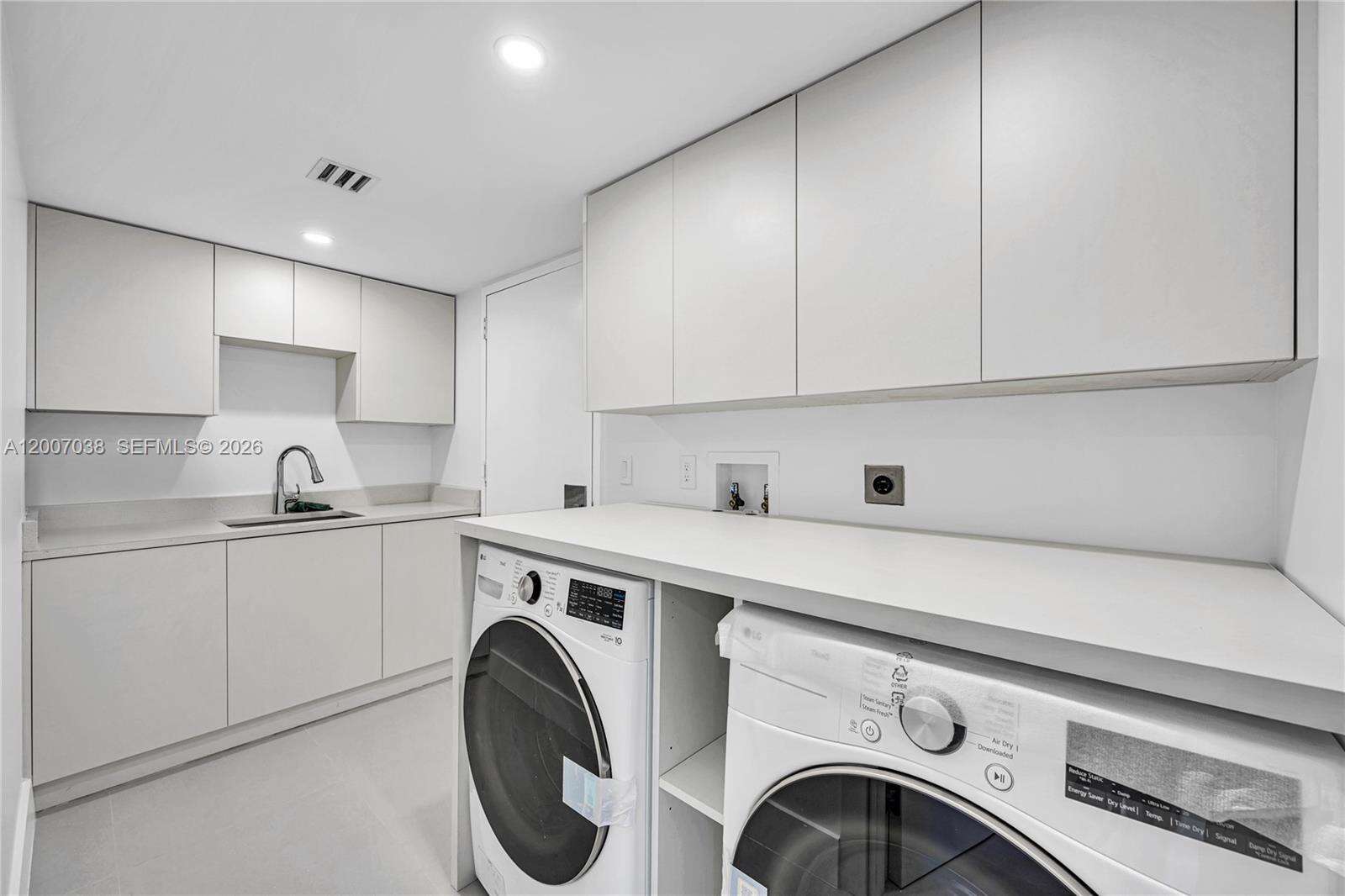 The Landmark at 20185 Country Club Dr, Aventura, FL 33180 - For Sale photo 51